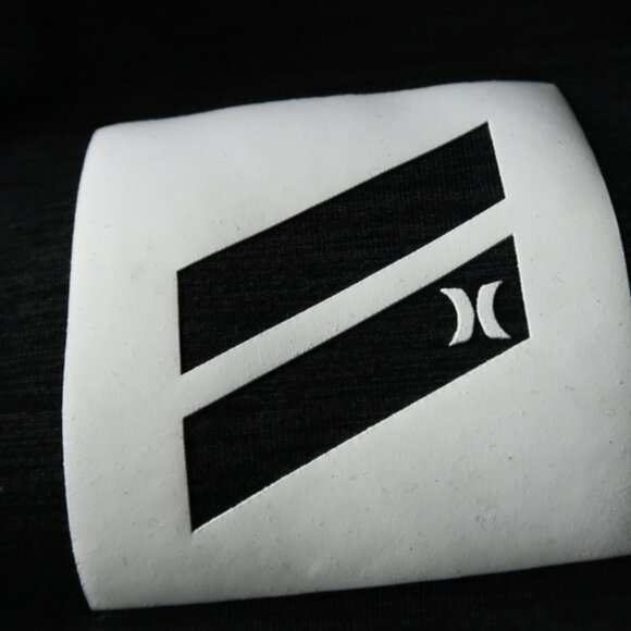 Hurley Gray Stretch Performance Qtr Zip Jacket (L) OMG! 😎 - Picture 3 of 11